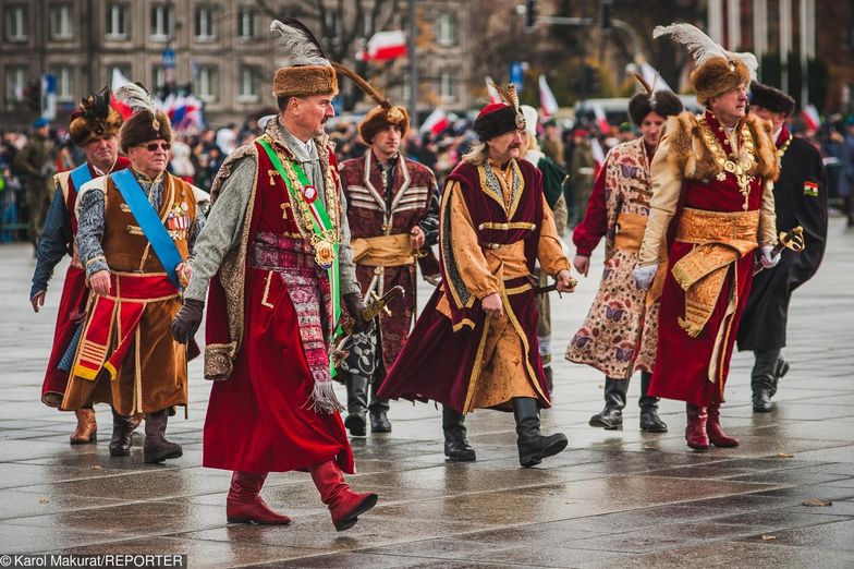 Uroczysta odprawa wart przed Grobem Nieznanego Żołnierza 11 listopada.