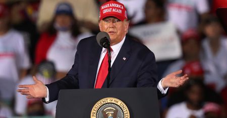 Wybory w USA. Ale wpadka! Trump napisał o "Polakach"
