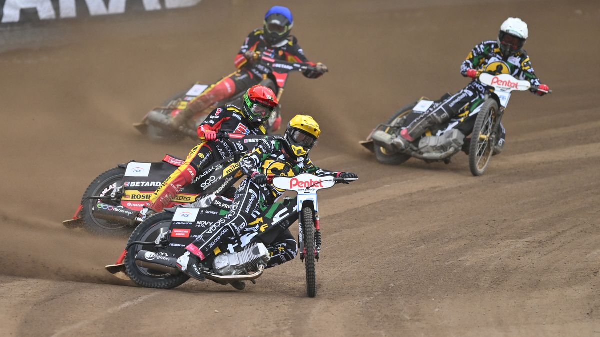 PAP / Maciej Kulczyński / Na zdjęciu: Przemysław Pawlicki na prowadzeniu