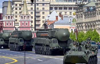 Rosja tnie wydatki na przemysł zbrojeniowy. Machina wojenna Putina zwalnia