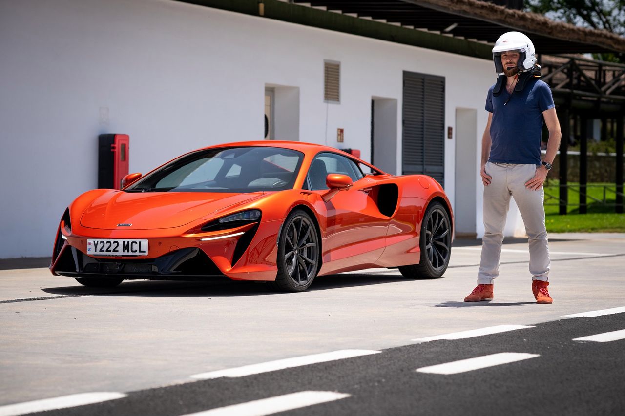 McLaren Artura i Mateusz Żuchowski