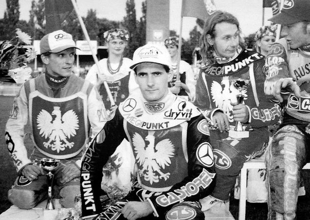 Polska "srebrna" reprezentacja z roku 1994 w fot. Mirosława Wieczorkiewicza; od lewej: Dariusz Śledź, Tomasz Gollob i Jacek Gollob