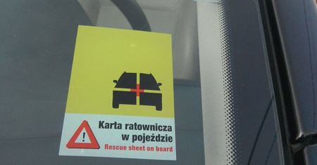 Karta ratownicza w aucie nową ideą bezpieczeństwa?
