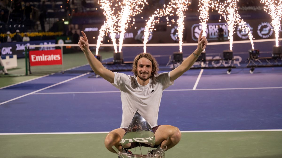 PAP/EPA / Waleed Ibrahim / Na zdjęciu: Stefanos Tsitsipas, mistrz Dubai Duty Free Tennis Championships 2025