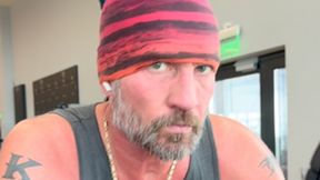 Lekarze amputowali mu ręce i nogi. "Mogłem tylko mrugać oczami"