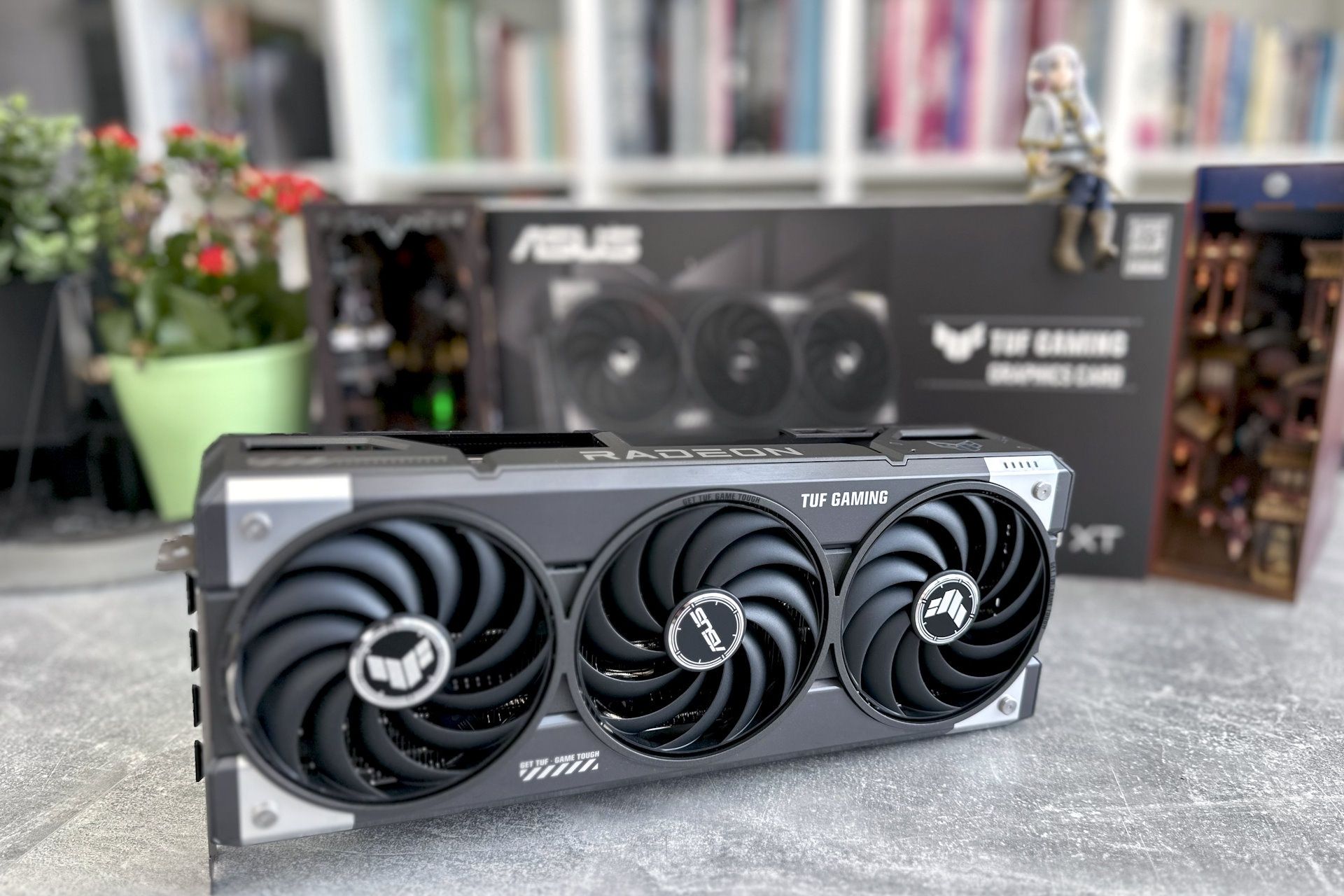 ASUS Radeon RX 9070 XT