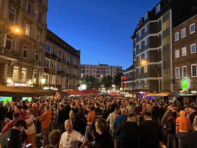 Fani kadry Holandii w Hamburgu