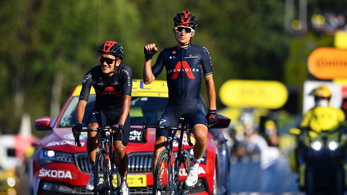 PAP/EPA / Stephane Mahe  / Na zdjęciu: Michał Kwiatkowski (z prawej) oraz Richard Carapaz