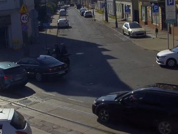 Bydgoszcz. Mężczyzna wiozący ciężarną żonę do szpitala utknął w korku. Dostał eskortę policji