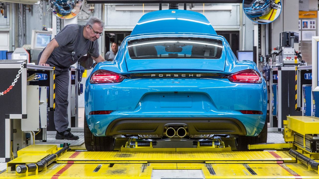 Porsche zainwestuje 500 mln euro w fabrykę. Będzie produkować elektrycznego następcę 718
