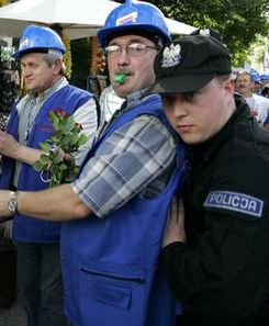 Stoczniowcy protestowali pod domem premiera