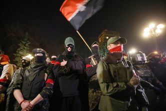"Rewolucja, rewolucja"! Nacjonaliści pod parlamentem w Kijowie