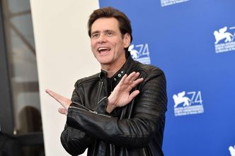 Jim Carrey pozbywa się akcji Facebooka. Atakuje przy tym portal Zuckerberga