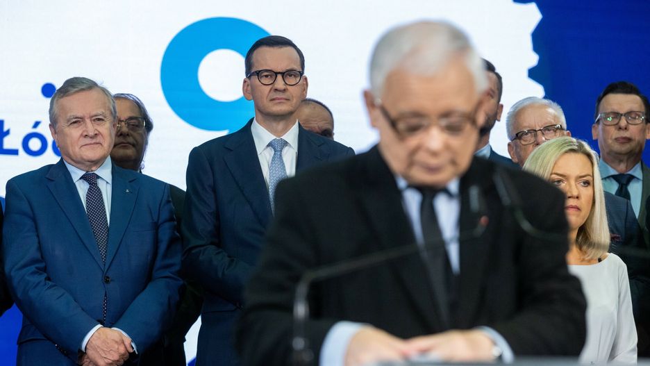 Prezentacja lider�w list wyborczych PiS
31.08.2023 Warszawa Prezentacja liderow list wyborczych KW Prawo i Sprawiedliwosc Fot. Andrzej Iwanczuk/REPORTER
N/z: Piotr Glinski, Mateusz Morawiecki, Jaroslaw Kaczynski
Andrzej Iwanczuk/REPORTER