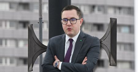 Luki w systemie ostrzegania. Minister odrzuca oskarżenia