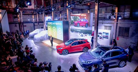 Ford stawia na hybrydy. Czeka nas fala ważnych premier