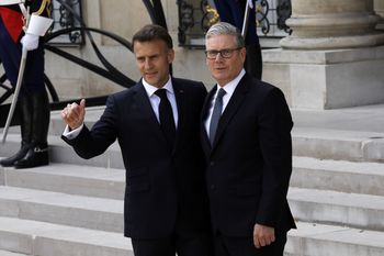 Spotkanie wojskowe w Londynie. W tle cieśnina Ormuz