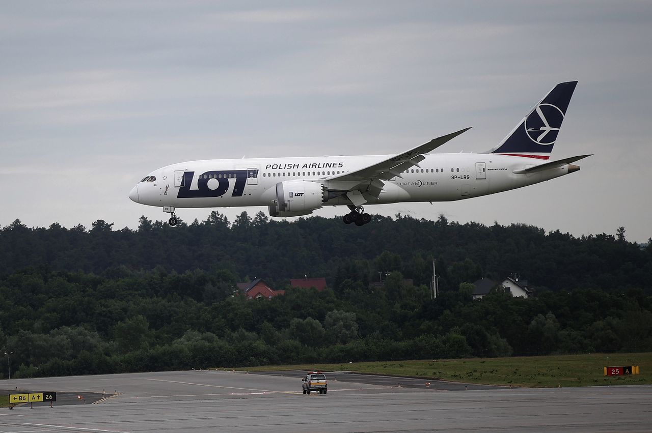 PLL LOT odwołały szereg rejsów do i z Niemiec do Polski. Powodem są strajki na lotniskach