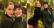 Nowe twarze Khloe Kardashian i Kris Jenner pozują przy choince. O jakie poprawki poproszą Mikołaja tym razem? (FOTO)