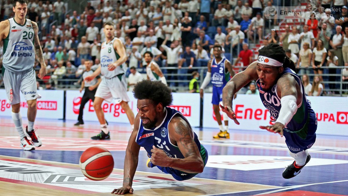 Zdjęcie okładkowe artykułu: Materiały prasowe / Andrzej Romański / Energa Basket Liga / Na zdjęciu: Bell i Dykes