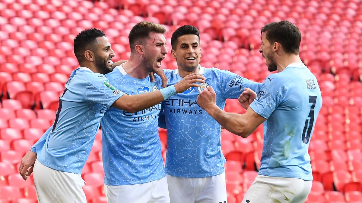piłkarze Manchesteru City cieszą się z bramki