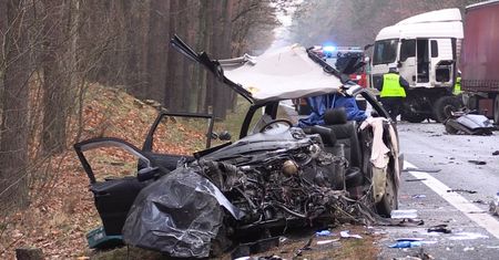 Tragiczny wypadek na DK 11. Nie żyje 22-latek