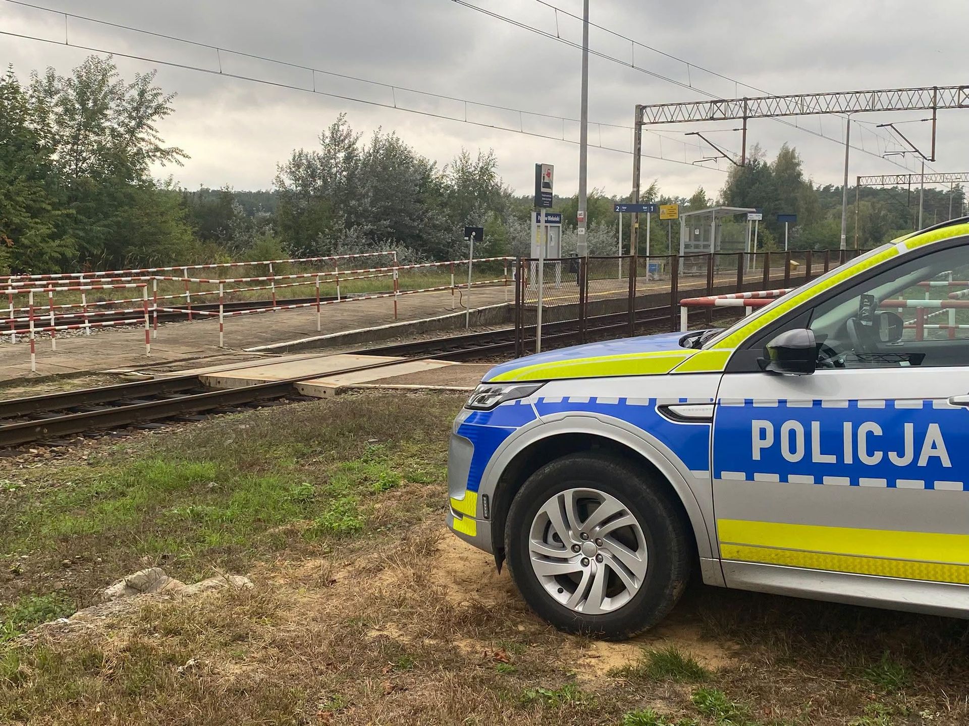 Zdjęcie do aktualności: Auto wjechało pod pociąg. Tragedia pod Wieluniem