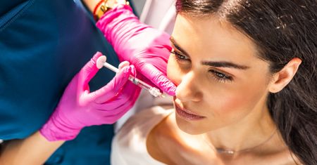 Cios w branżę beauty. Wkrótce powiększanie ust tylko u lekarza