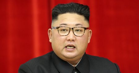 Kim Dzong Un pali jak smok. Ale innych zachęca, żeby tego nie robili