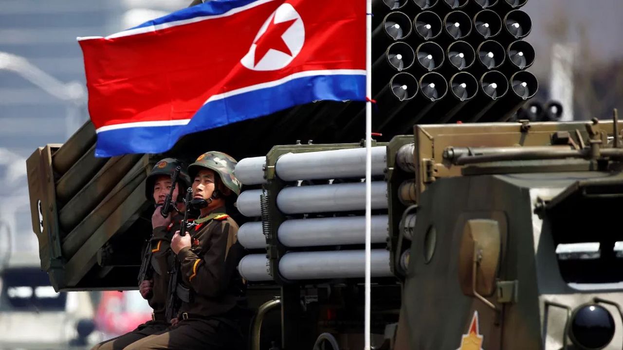 North Korean army soldiers with ammunition during a parade