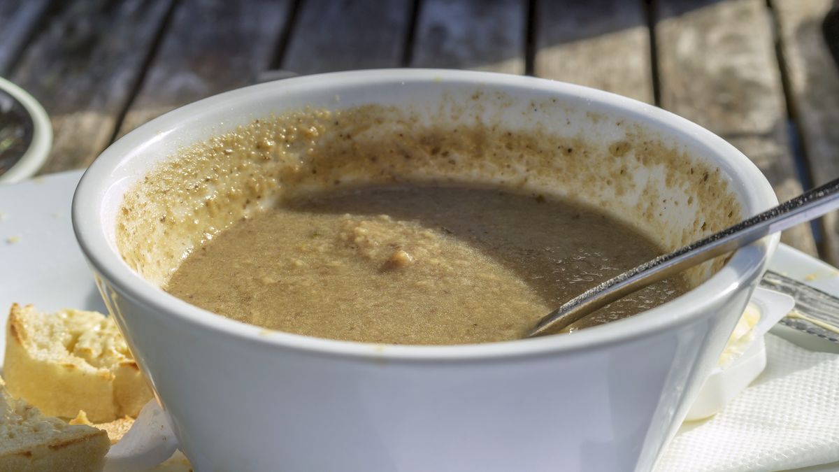 Round bowl with soup, healthy lunch
Round bowl with soup, healthy lunch
NataliaCatalina