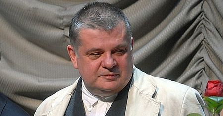 Globisz już po operacji! Czeka na wybudzenie