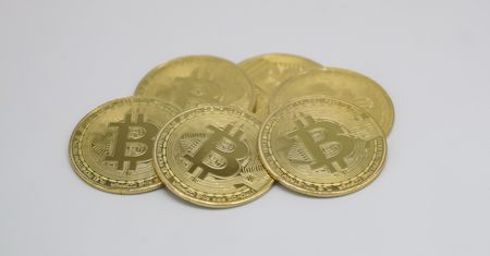 Bitcoin na deskach. Spadki trzeci dzień z rzędu