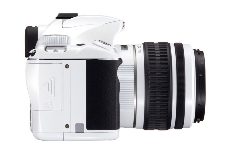 Śnieżnobiały Pentax 2