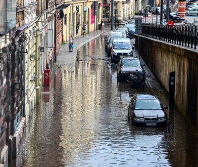 Ulewy i burze spustoszyły Małopolskę. Strażacy walczą ze skutkami nawałnic