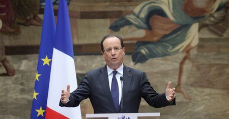 Francois Hollande traci poparcie elektoratu