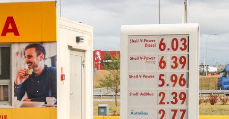 Ceny paliw na Wszystkich Świętych. Diesel droższy od benzyny, do końca roku lepiej nie będzie