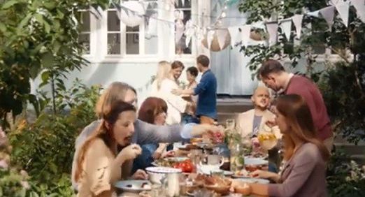 W nowej reklamie Balcerzaka „Kroi się coś wyjątkowego” (wideo)