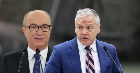 "Ten człowiek jest zagrożeniem". Ambasador USA znowu uderza