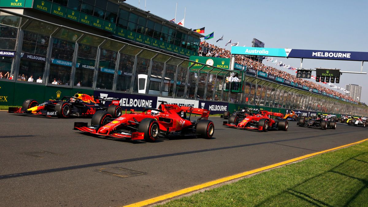 Zdjęcie okładkowe artykułu: Materiały prasowe / Red Bull / Na zdjęciu: start do wyścigu F1