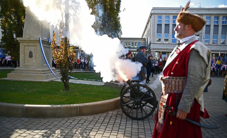 Rządzący chcą, byśmy 100-lecie odzyskania niepodległości świętowali hucznie