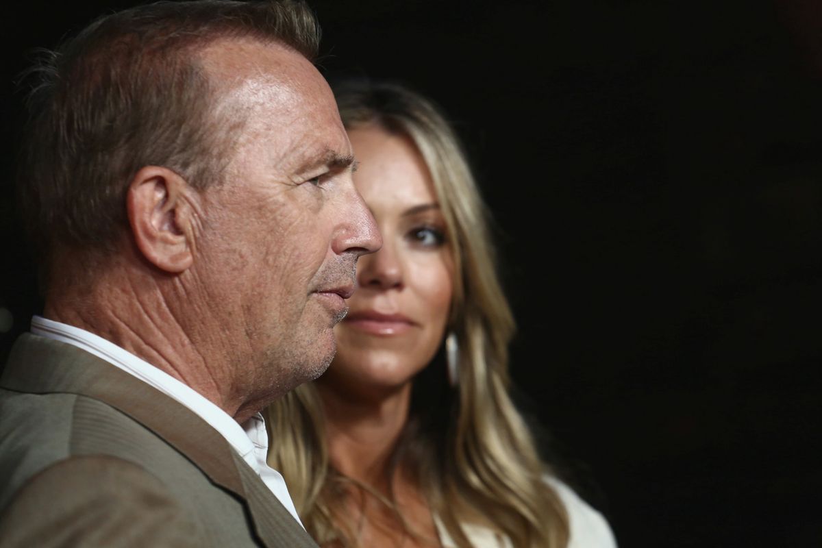 Kevin Costner i Christine Baumgartner