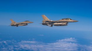 Naruszona przestrzeń NATO. F-16 strąciły dwa drony