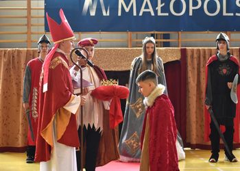 Chrobry z szóstej klasy. Trochę średniowiecza w Nowym Brzesku