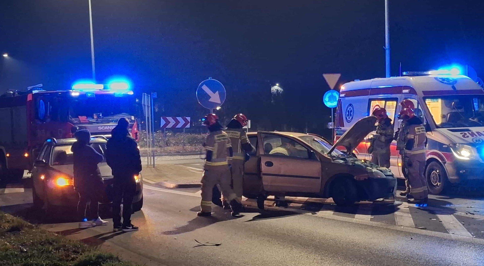 W Oświęcimiu, na Rondzie Armii Krajowej, zderzyły się dwa samochody