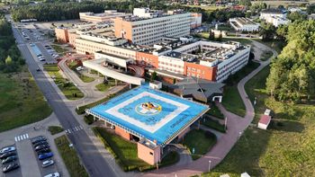 Grudziądz: Dług szpitala to ponad 615 mln zł. Radny Lewicy pyta dyrektor lecznicy: -Jak pani to robi, że ten szpital jeszcze stoi na nogach?