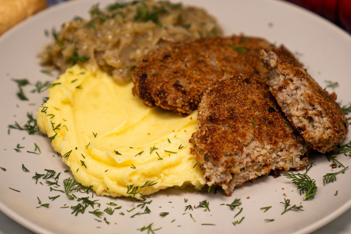 Przed wojną te kotlety były hitem. Nasi dziadkowie ze smakiem zajadali je w piątki