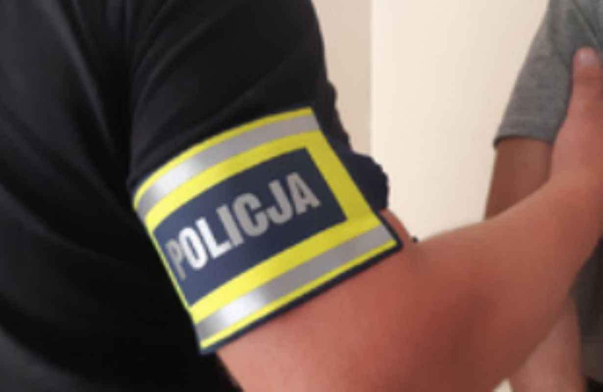 Warszawska policja zatrzymała "podszywacza". Usłyszał 106 zarzutów