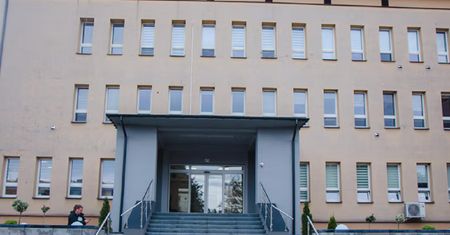 2,5-letnia dziewczynka nie żyje, jej braciszek walczy o życie. Tragedia na Podlasiu