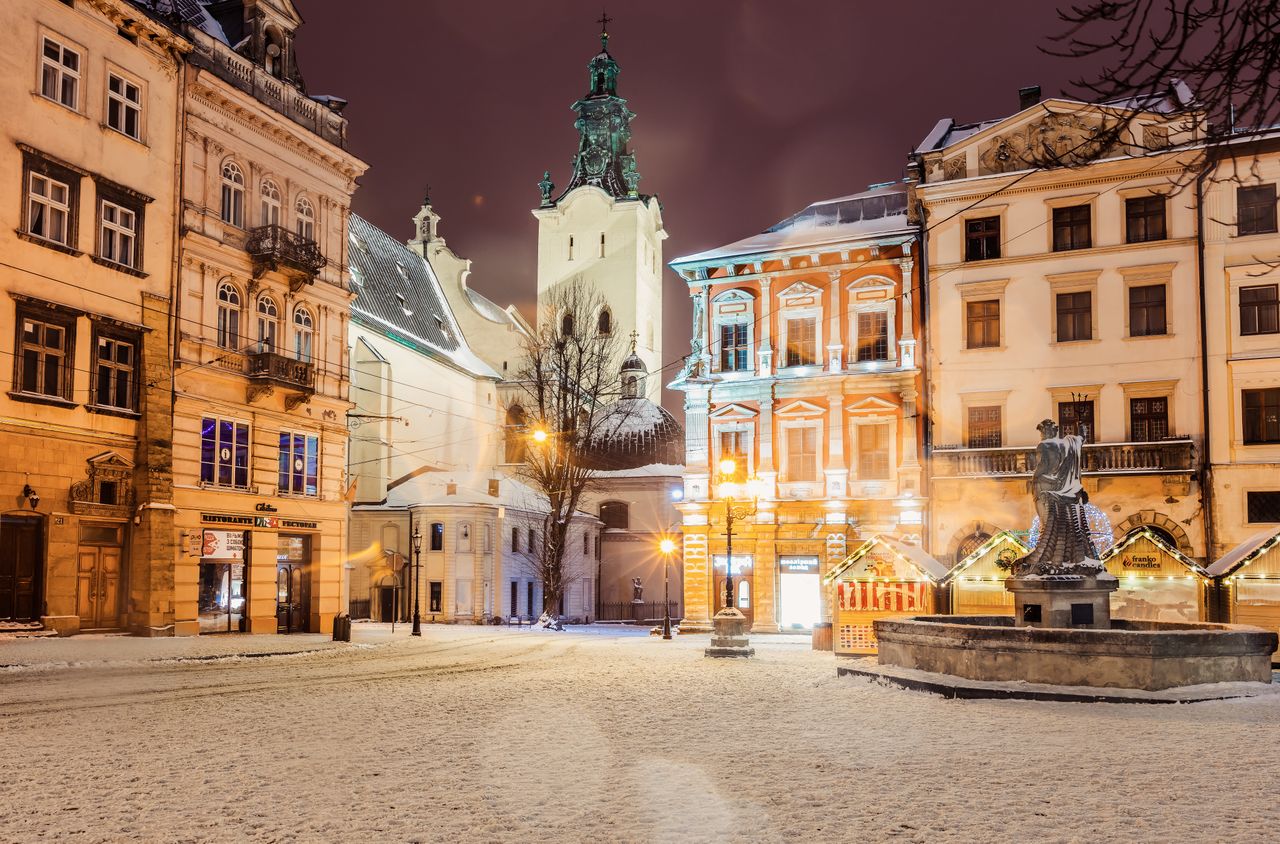 Mimo wojny życie we Lwowie toczy się w miarę normalnie